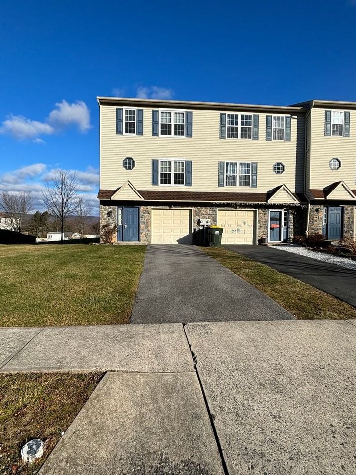 7261 Lincoln Ct - Photo 2 of 26