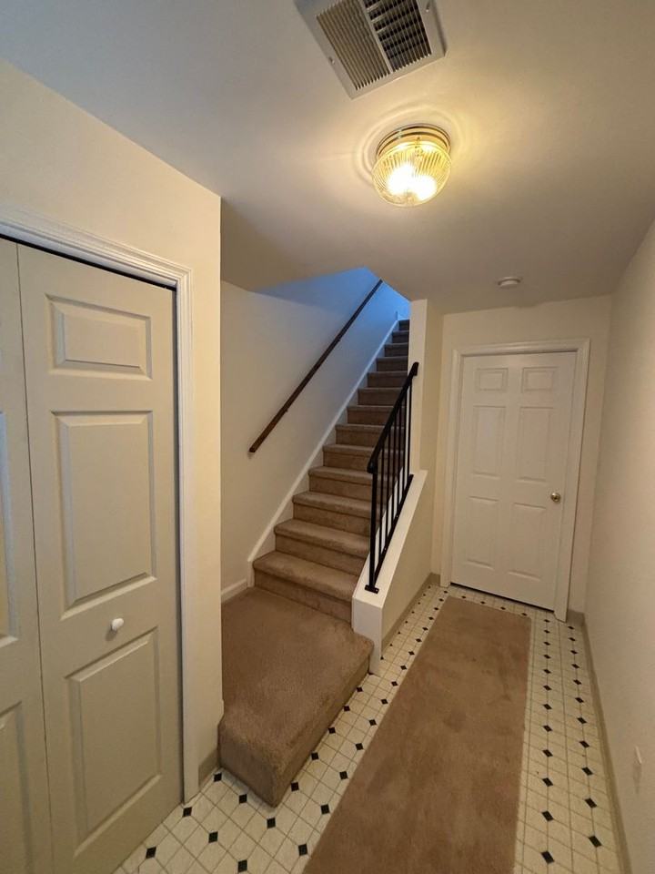 7261 Lincoln Ct - Photo 3 of 26