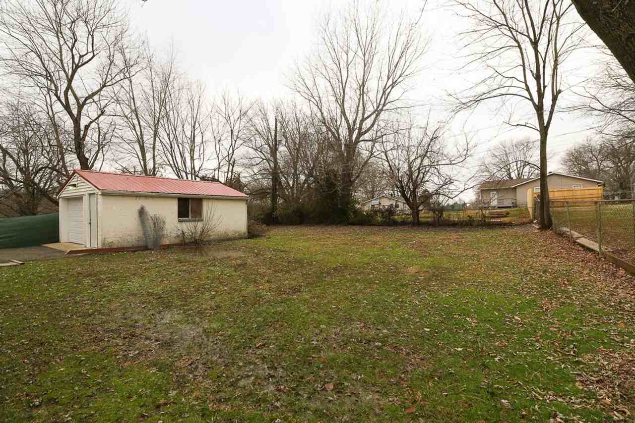 407 Knox Ave - Photo 5 of 27