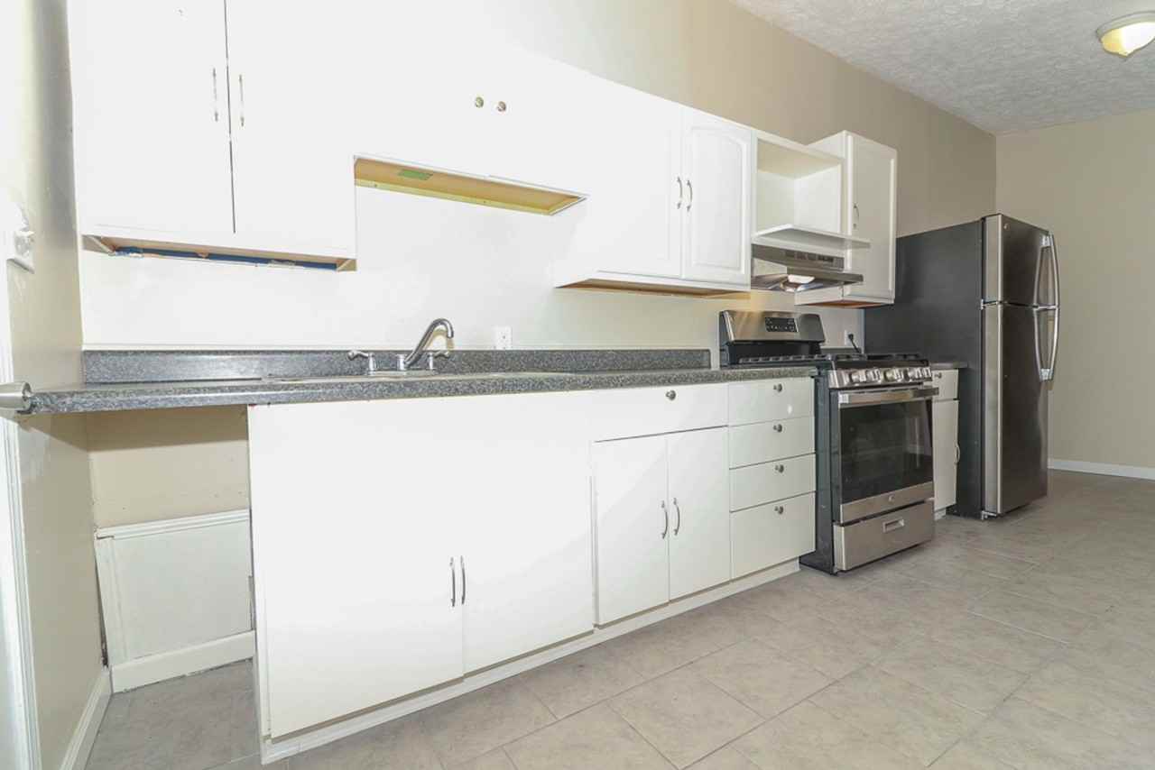 407 Knox Ave - Photo 6 of 27