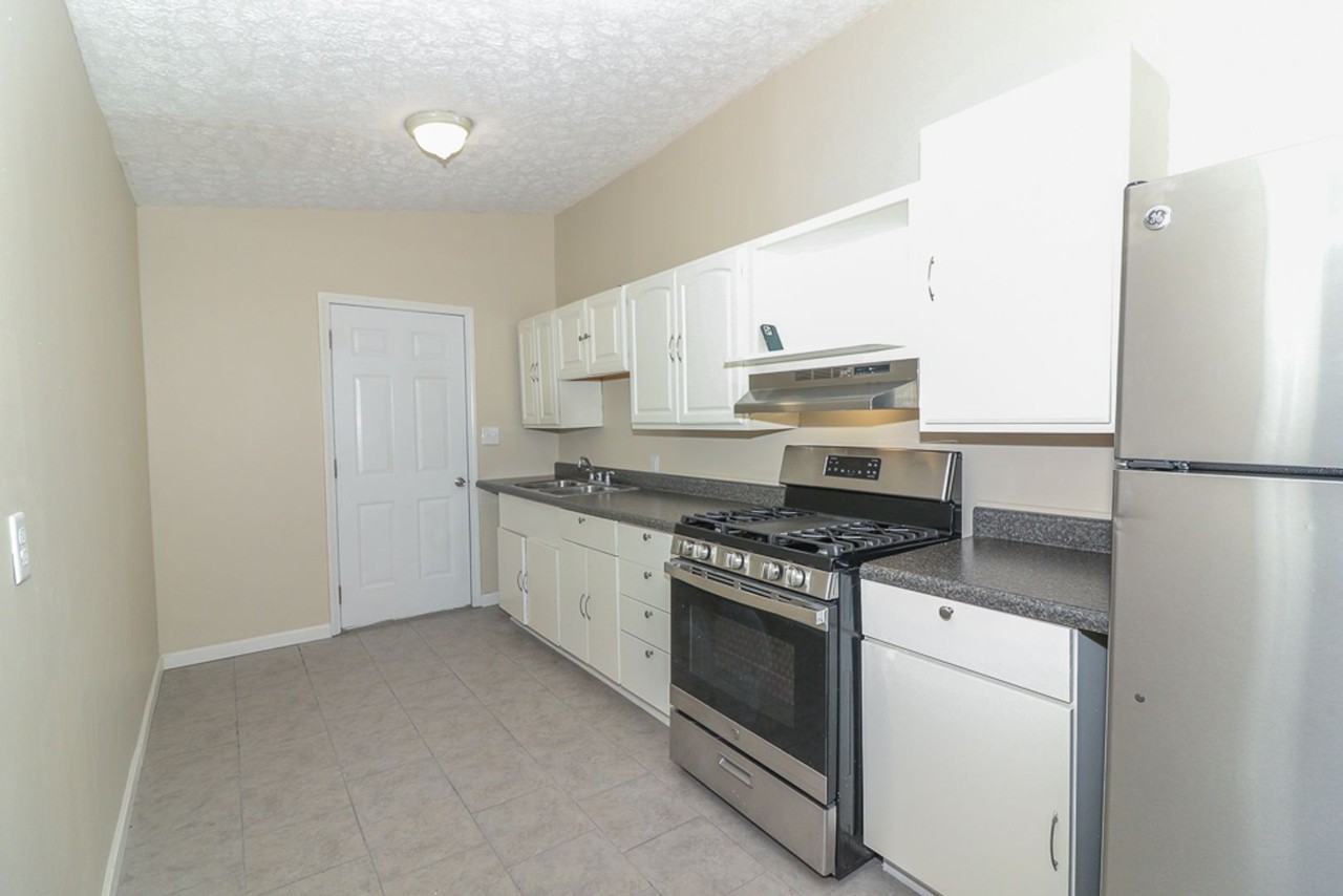 407 Knox Ave - Photo 7 of 27
