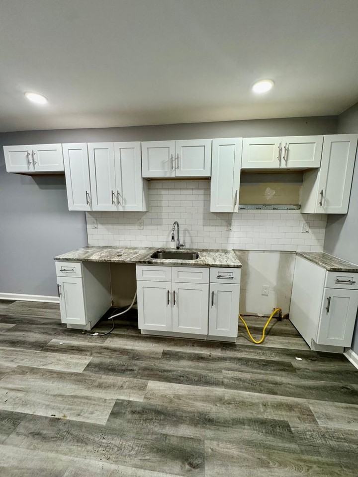 3110 Euclid Ave - Photo 3 of 15