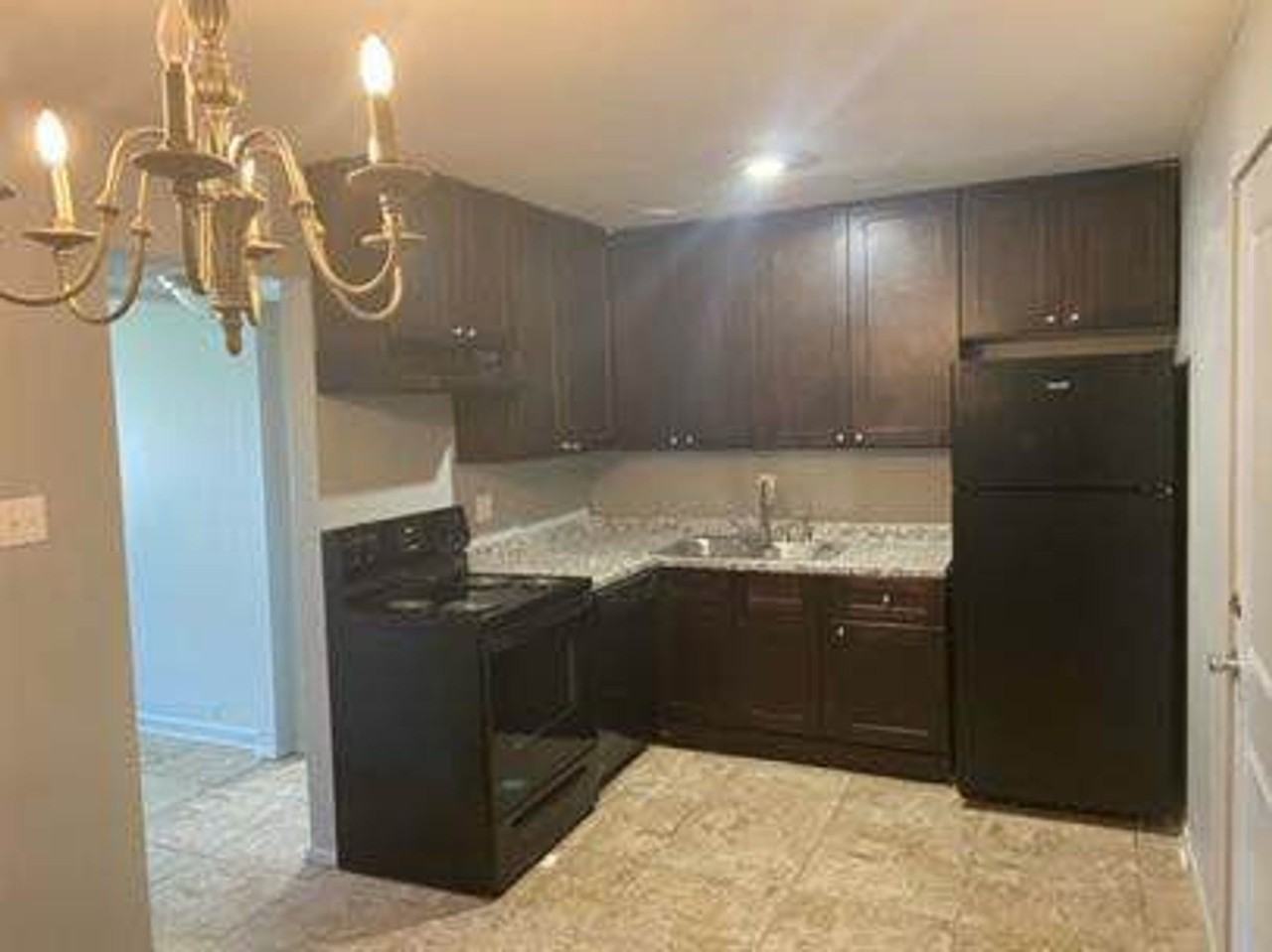 Room to Rent - Photo 2 of 10