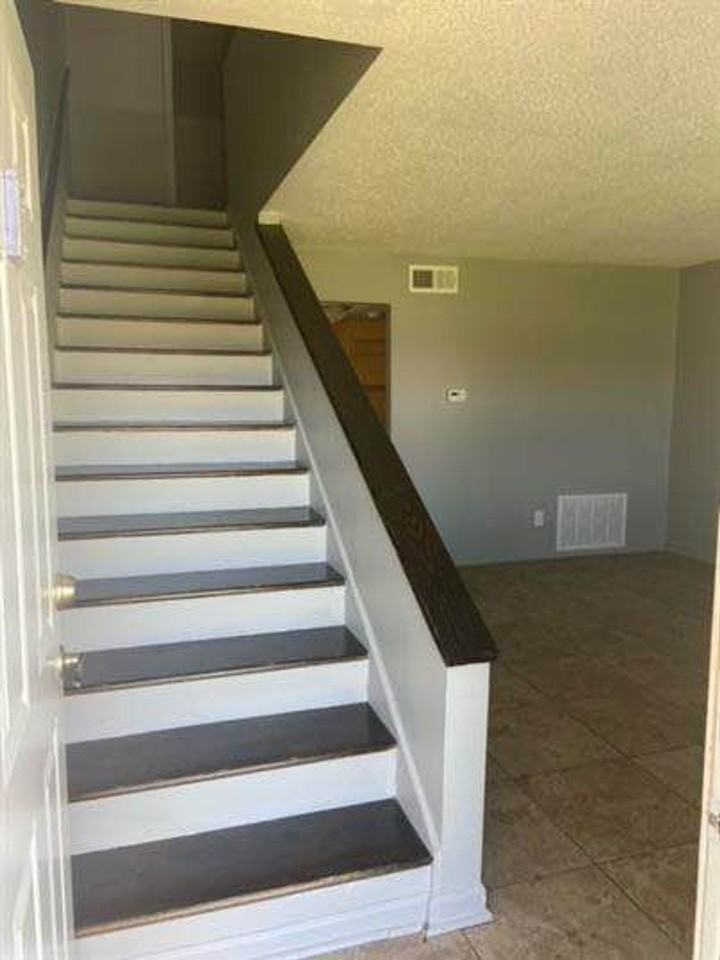 Room to Rent - Photo 5 of 10