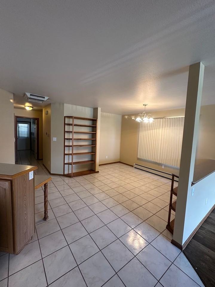 2838 Grand Falls Cir #B - Photo 5 of 18