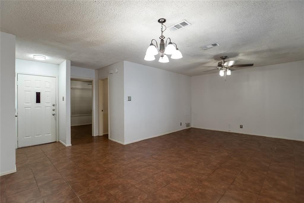 3327 Fallmeadow St - Photo 2 of 31