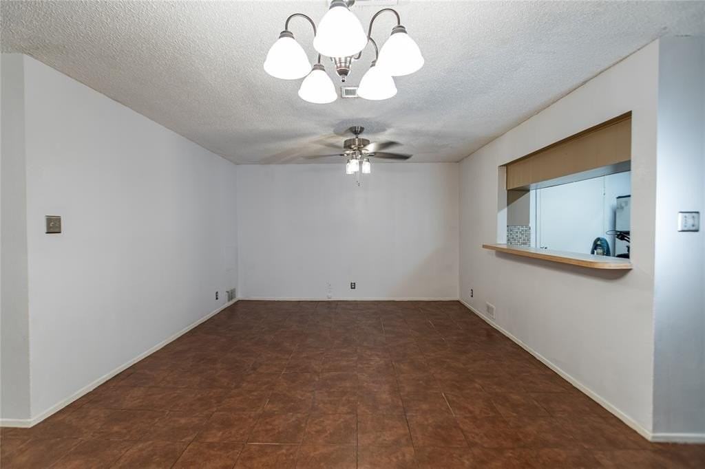 3327 Fallmeadow St - Photo 6 of 31