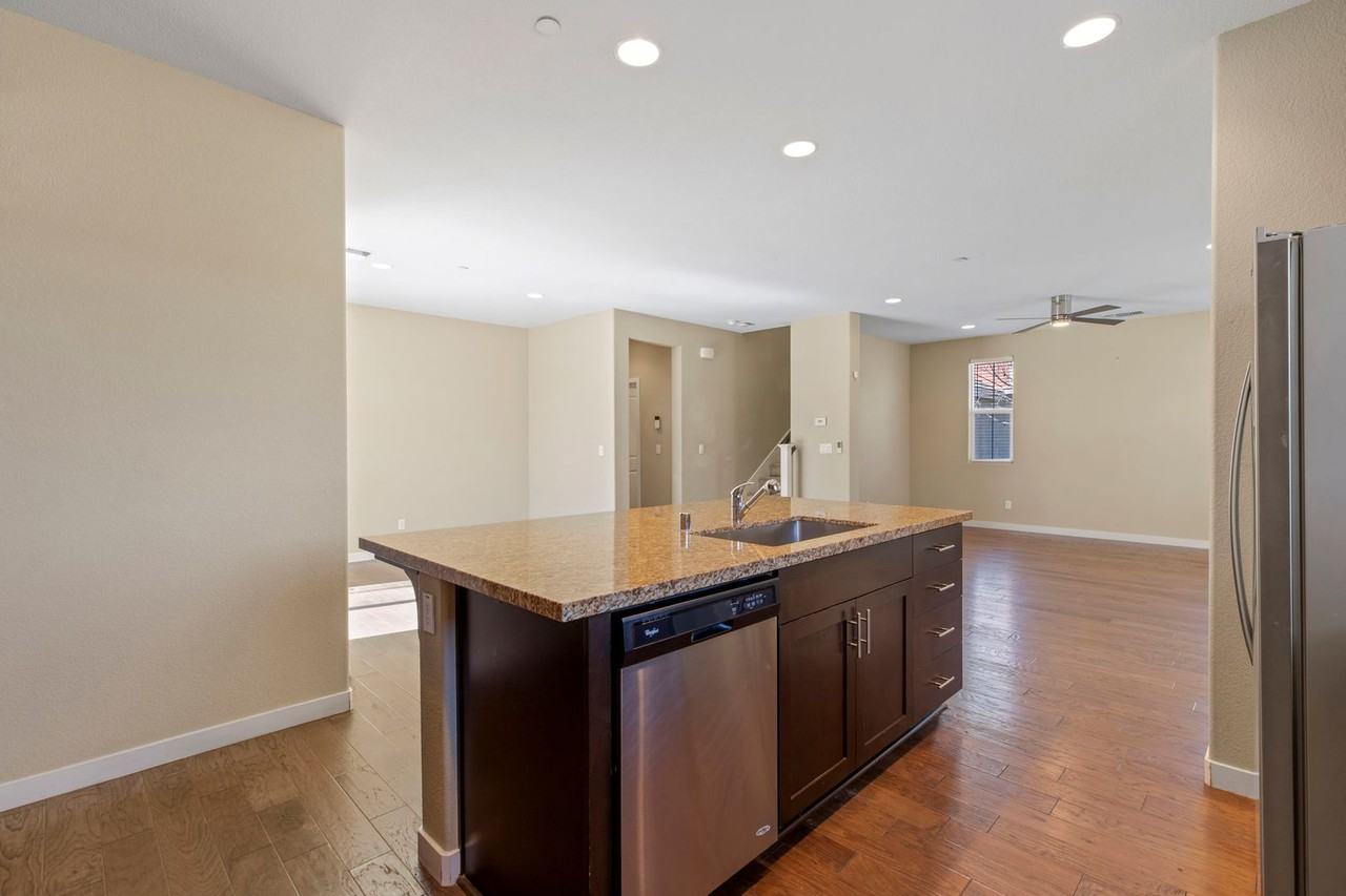 20833 Grapevine Dr - Photo 6 of 30
