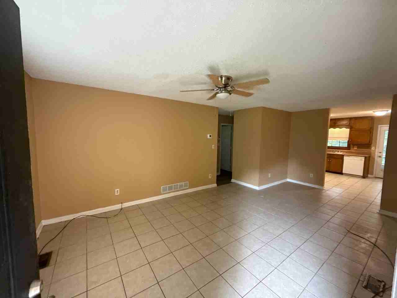 111 Fairhaven Ct - Photo 3 of 28