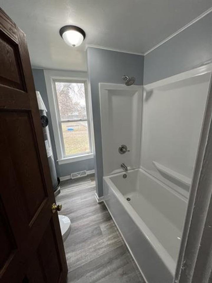 340 4th Ave Duplex - Photo 2 of 19