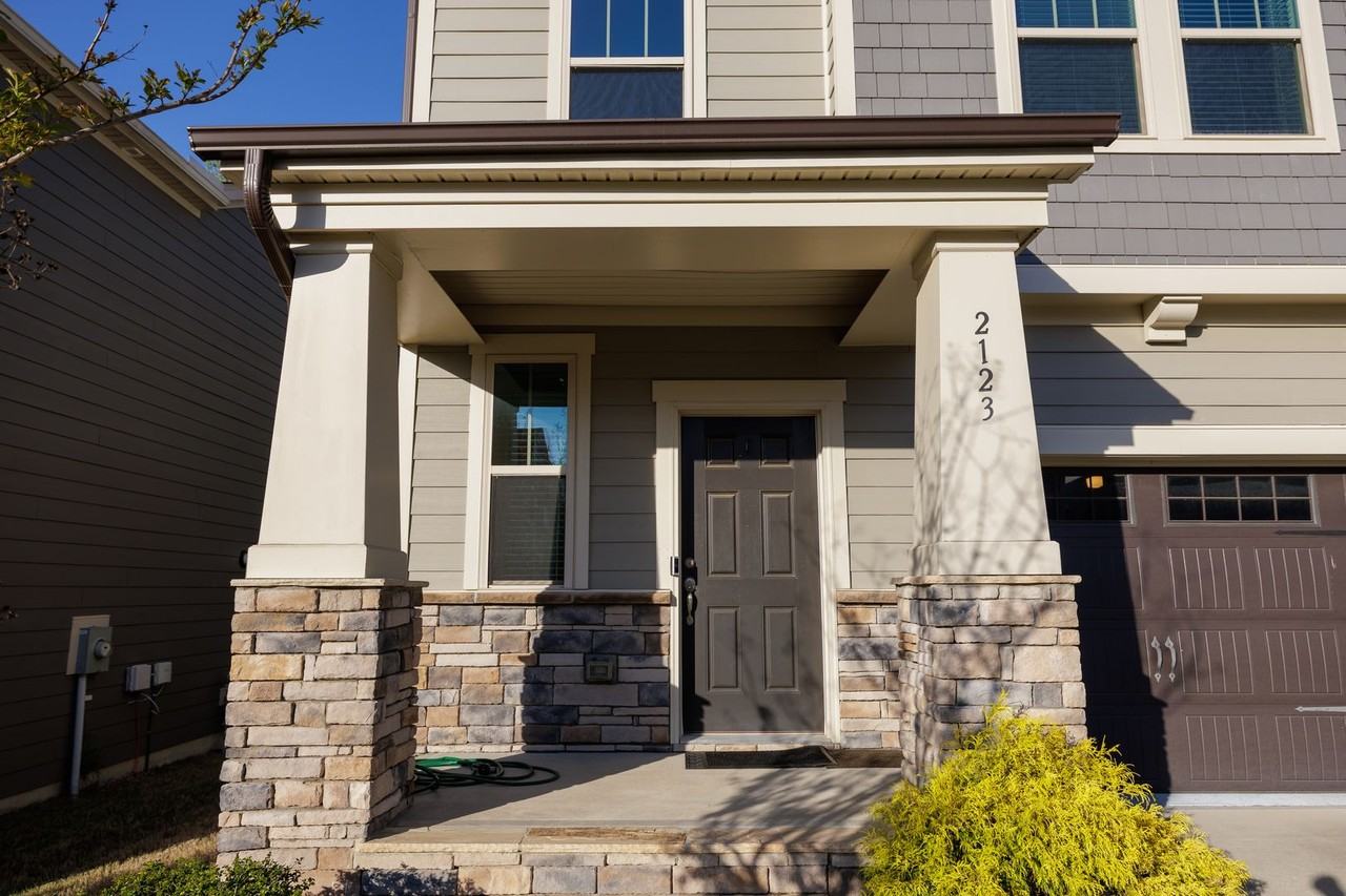 2123 Gregor Overlook Ln - Photo 2 of 17