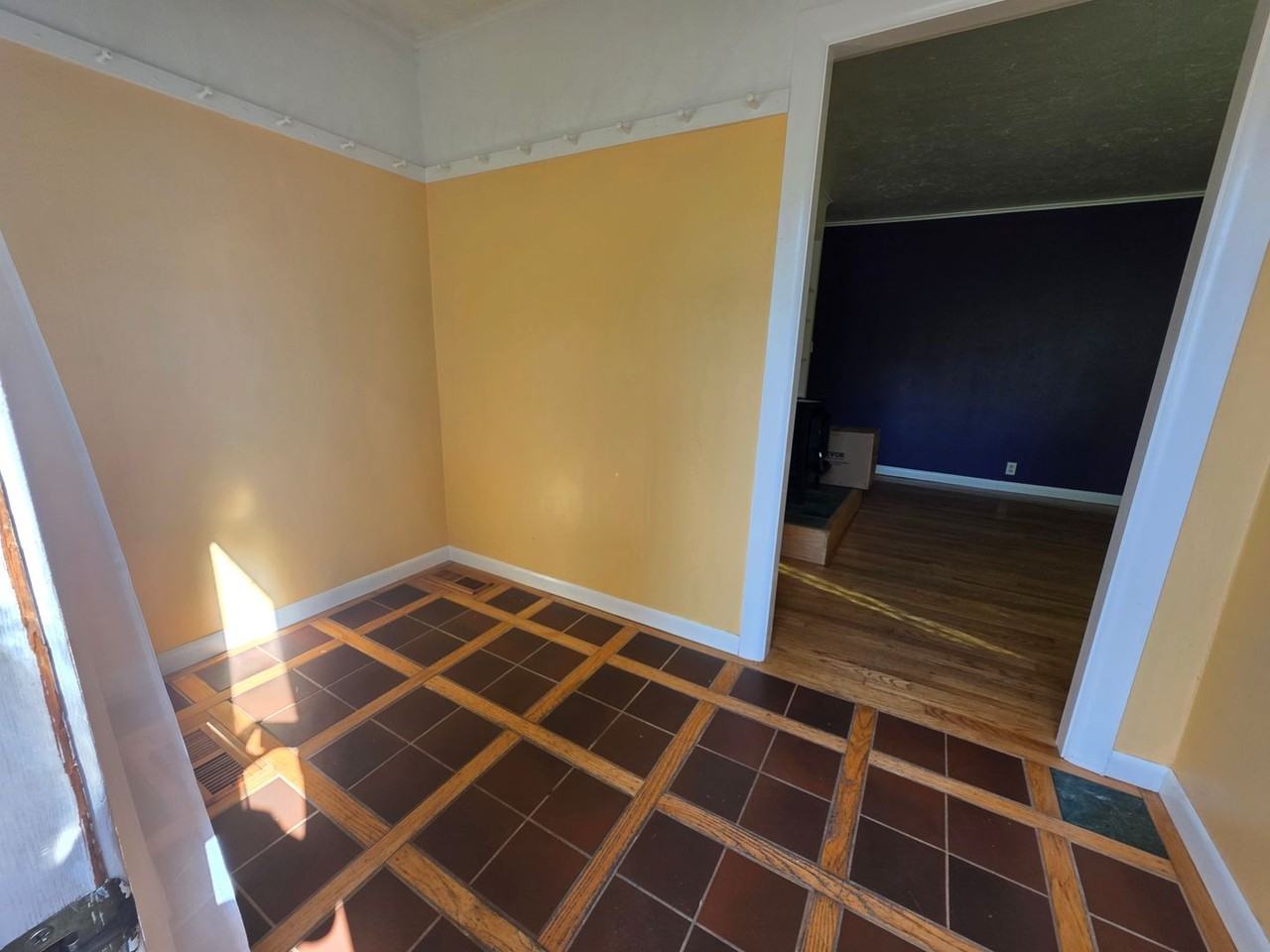 1551 Sunrise Dr - Photo 3 of 21