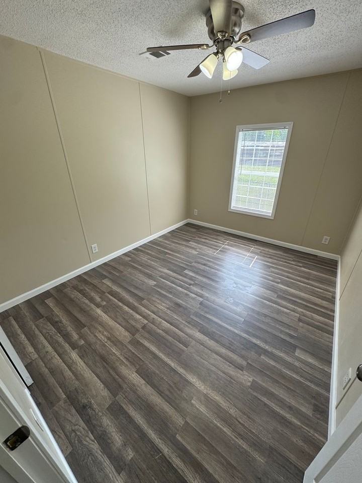 9116 Eagle Nest Dr - Photo 4 of 16