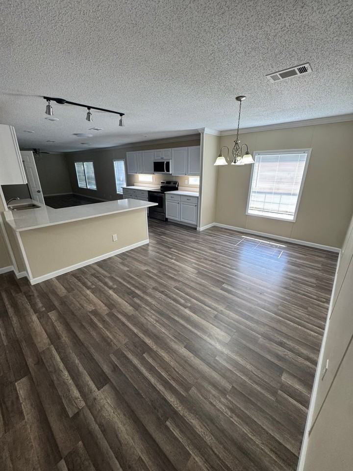 9116 Eagle Nest Dr - Photo 6 of 16