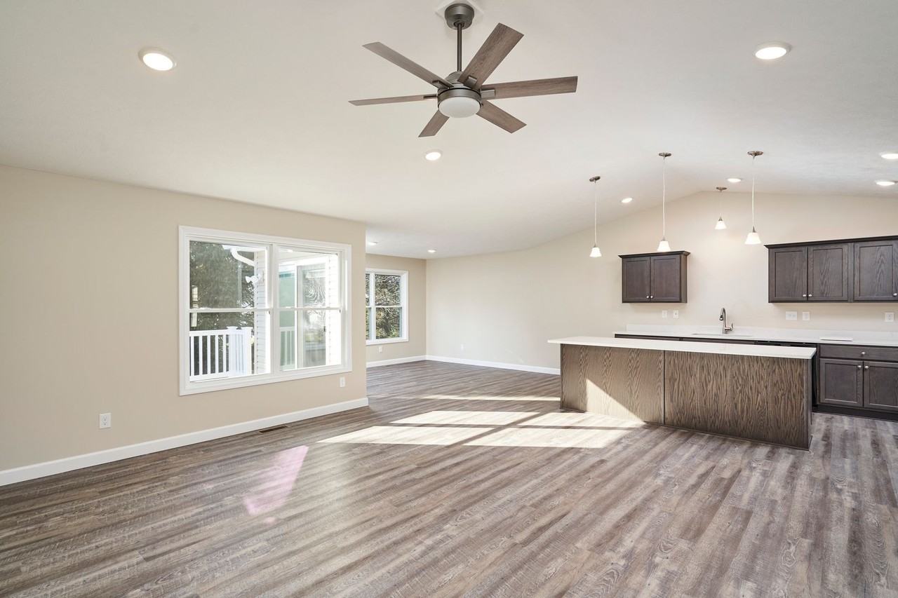 5048 Catawba Place Ln - Photo 4 of 11