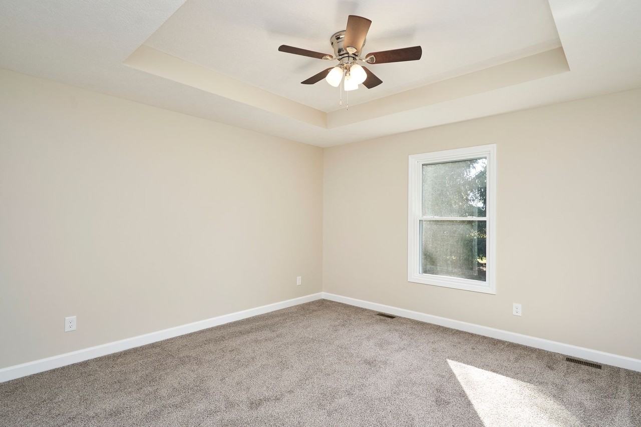 5048 Catawba Place Ln - Photo 7 of 11