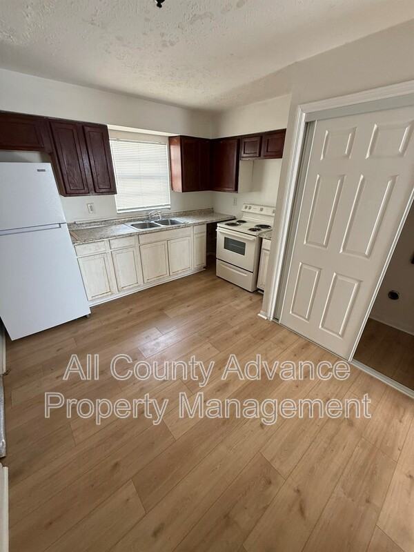 4911 Temple Heights Rd #B - Photo 2 of 6