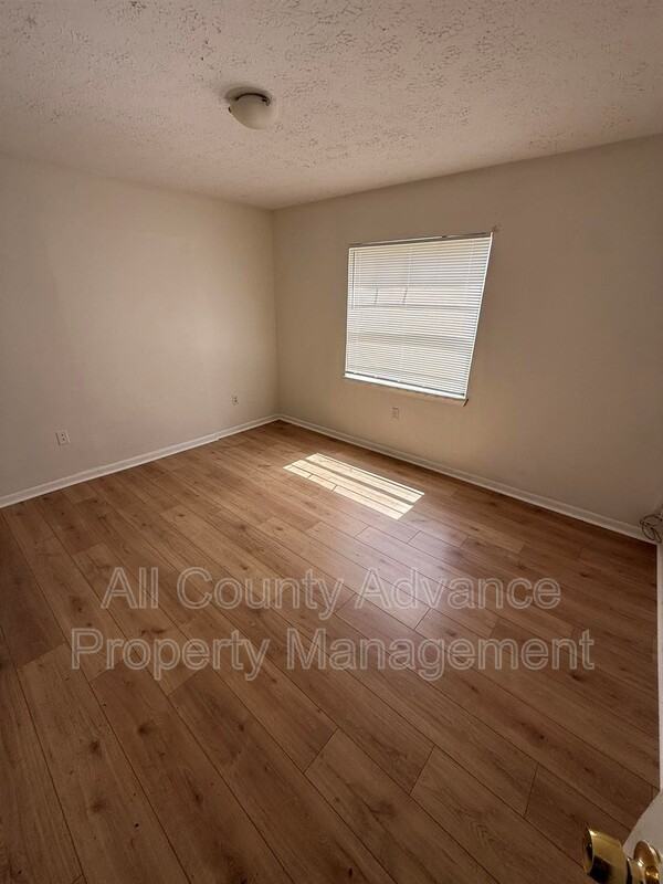 4911 Temple Heights Rd #B - Photo 4 of 6