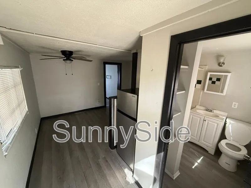 1 Unit8105 West Colonial Drive - Photo 2 of 26