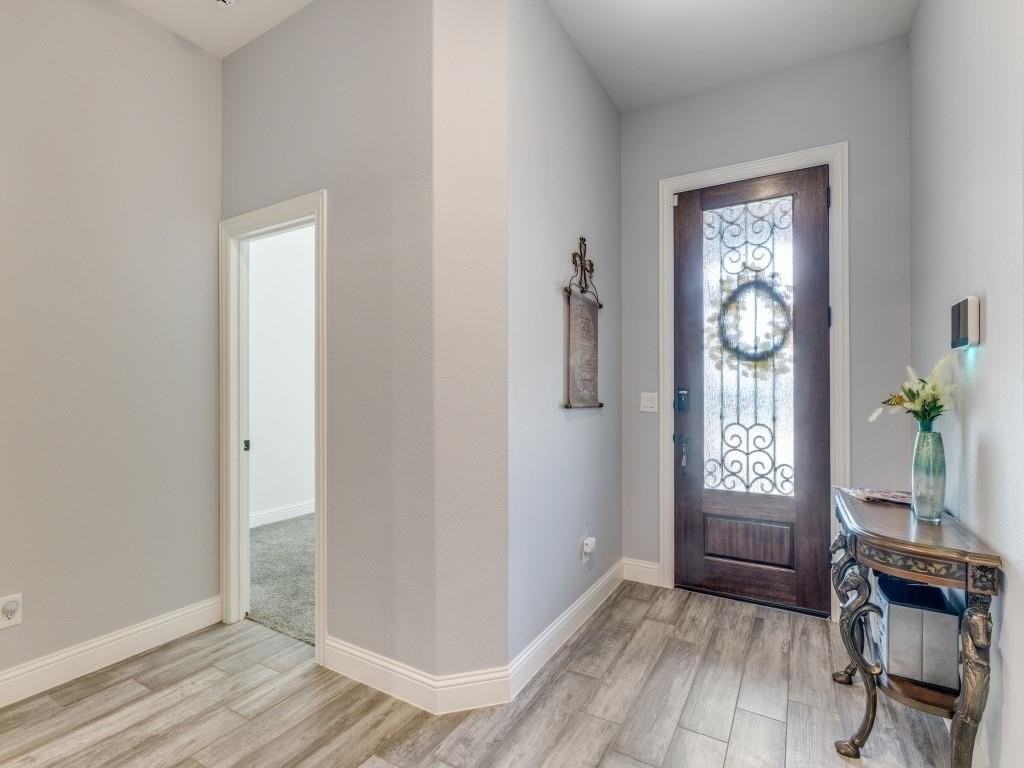 2602 Geer Ln - Photo 3 of 25