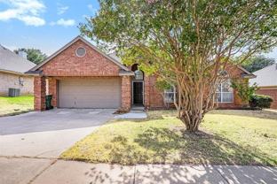 4712 Shorewood Dr - Photo 1 of 1