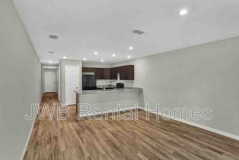 9858 Morgan Marsh Ct - Photo 2 of 12