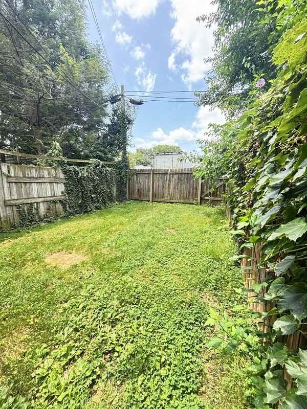 816 N Duke St #1 - Photo 3 of 13