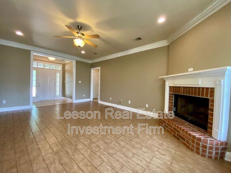 6015 Jason St - Photo 3 of 18