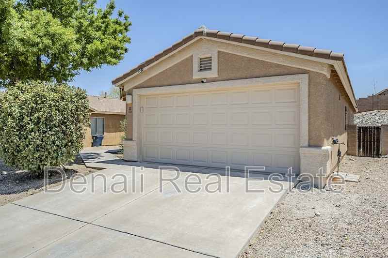 535 S Sweet Ridge Dr - Photo 2 of 35