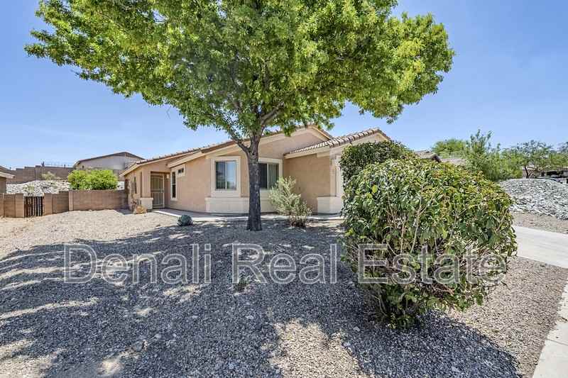 535 S Sweet Ridge Dr - Photo 3 of 35