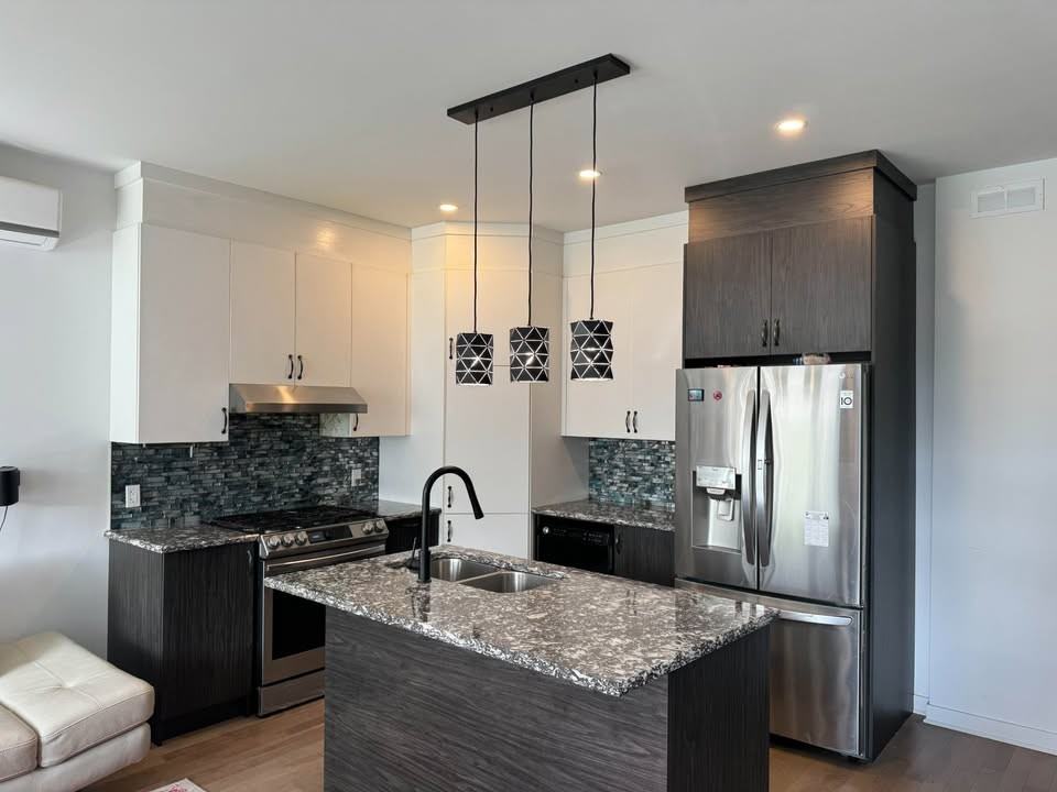 2800 Rue Park - Photo 3 of 17