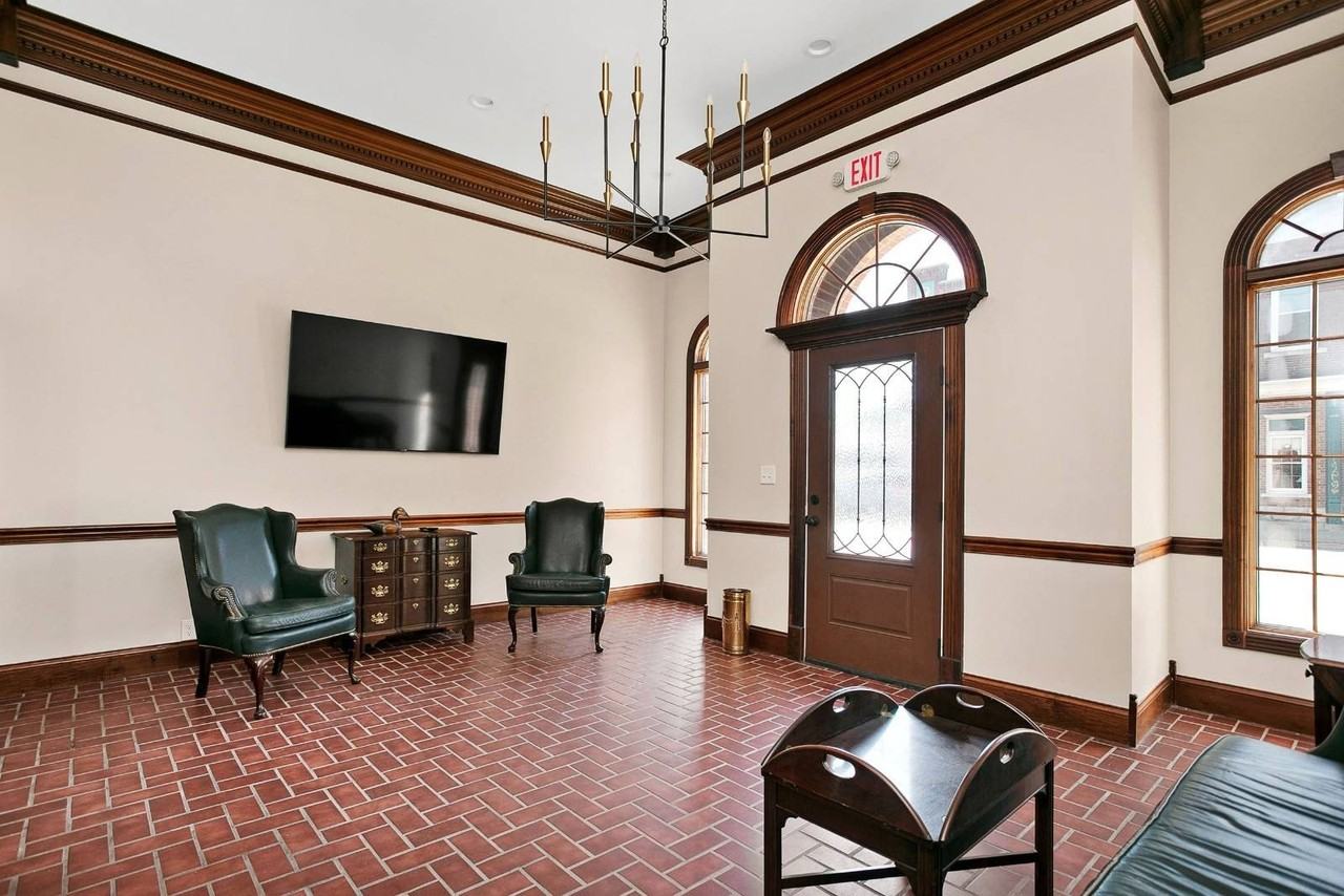 103 W Main St - Photo 4 of 30