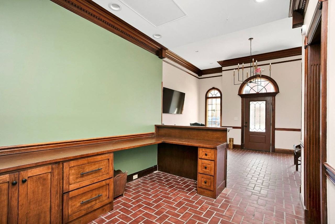 103 W Main St - Photo 6 of 30