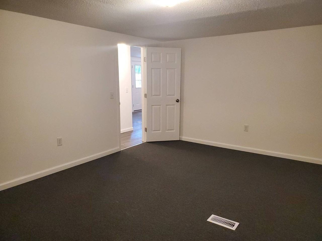 515 Swinson Rd - Photo 4 of 11