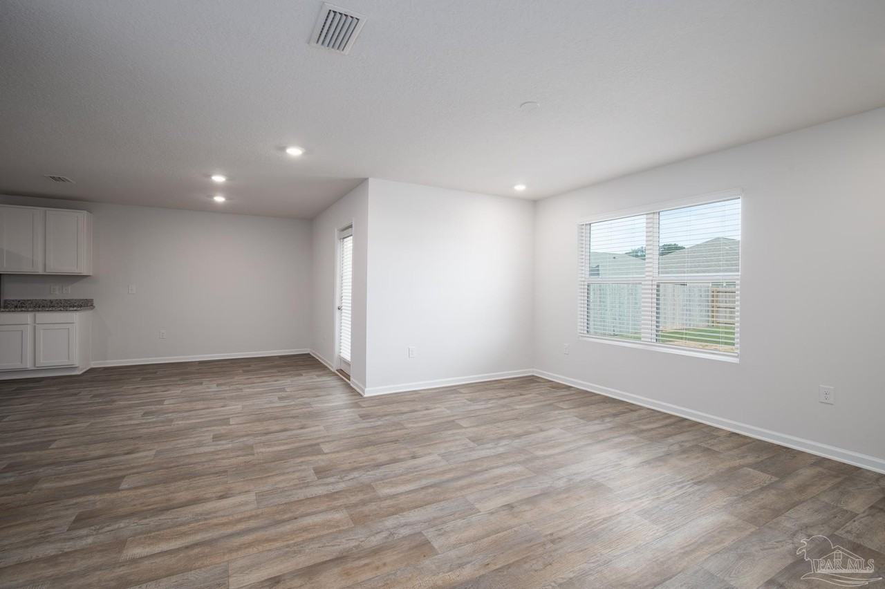 5540 Lancelot Trl - Photo 2 of 15