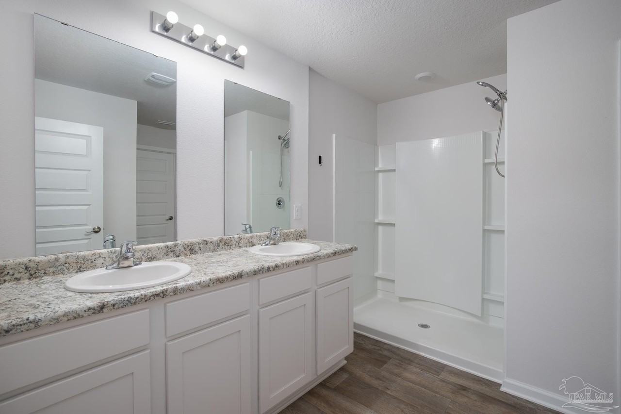 5540 Lancelot Trl - Photo 5 of 15