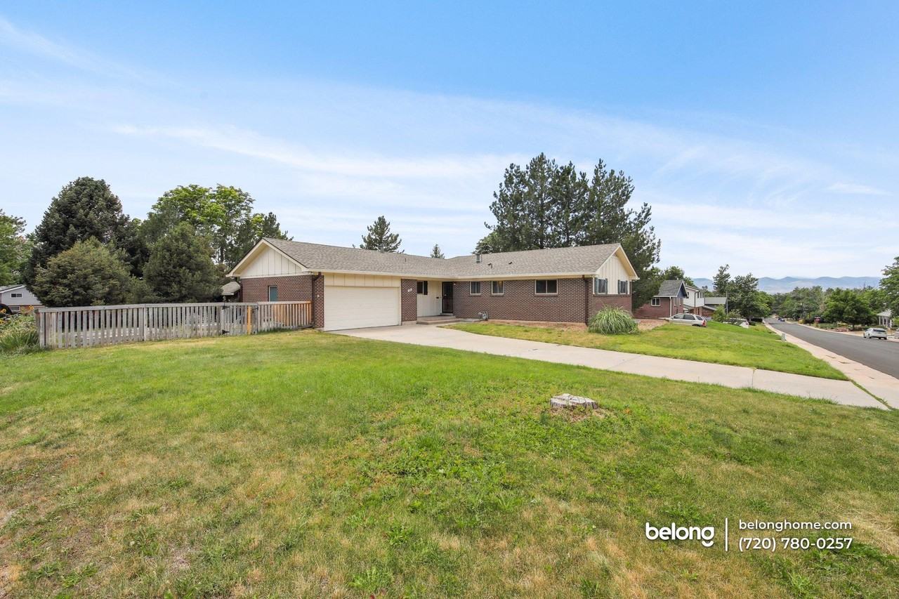 994 E Costilla Ave - Photo 2 of 17