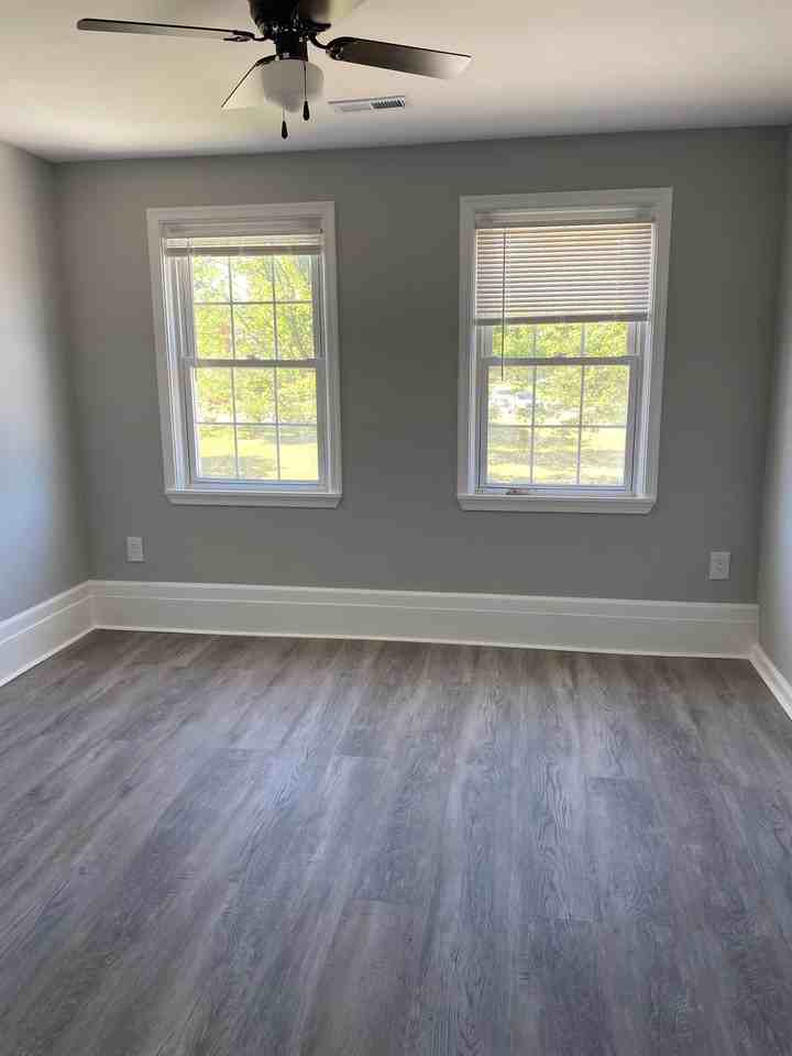 1212 Sherwood Ave - Photo 3 of 16