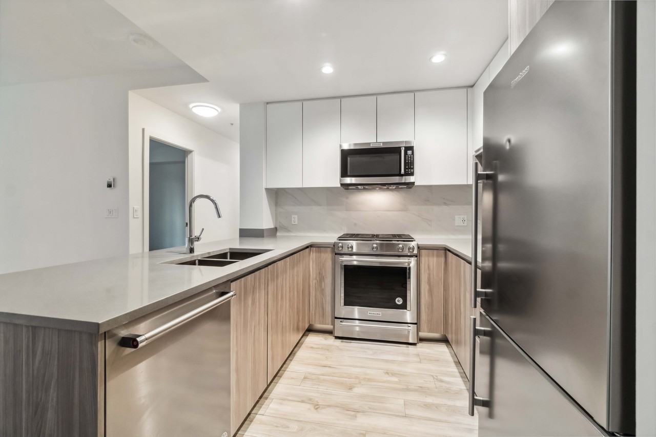 8940 University Crescent #305 - Photo 2 of 24