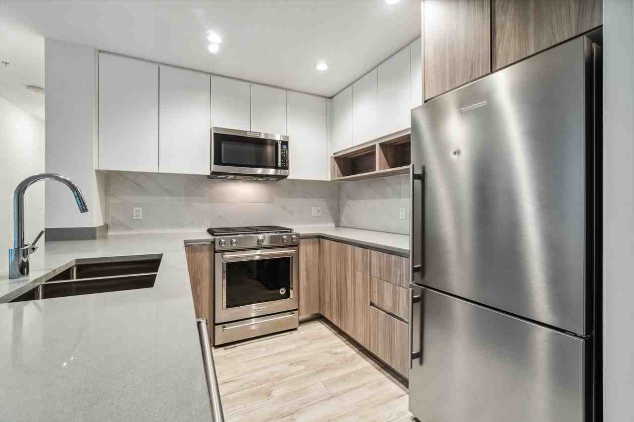 8940 University Crescent #305 - Photo 3 of 24