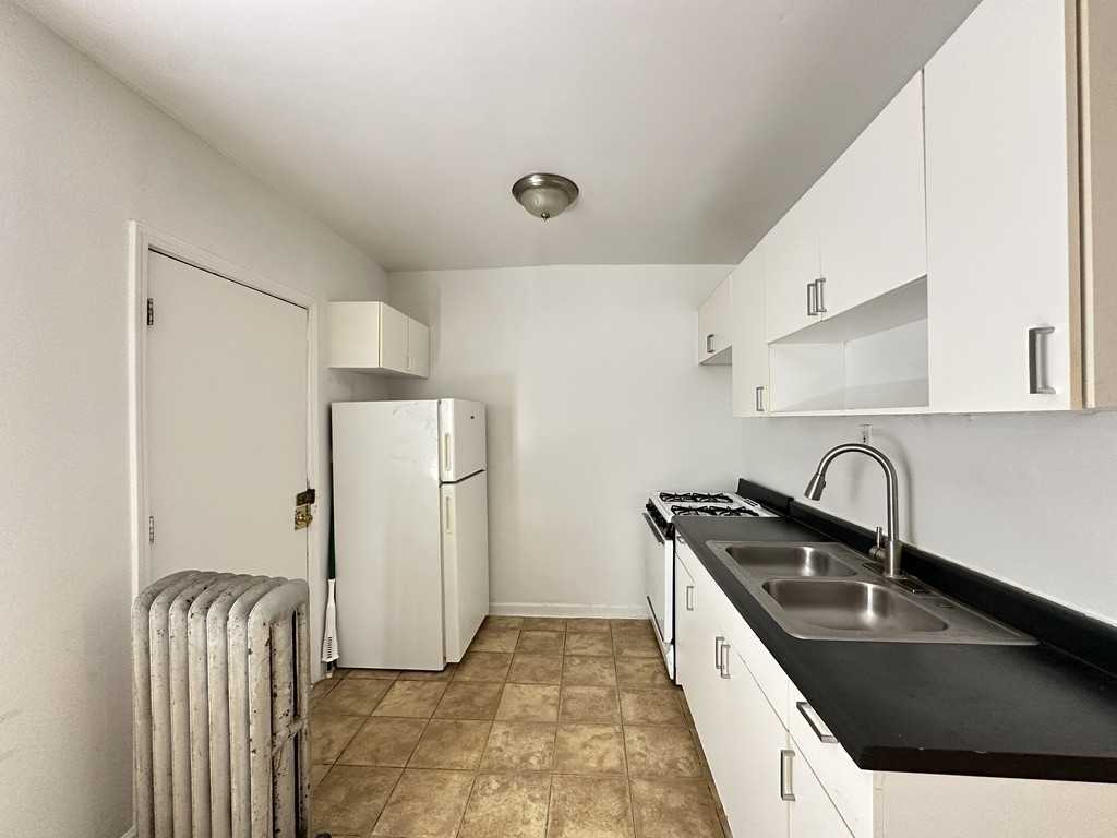 2332 N Spaulding Ave #1A - Photo 2 of 21