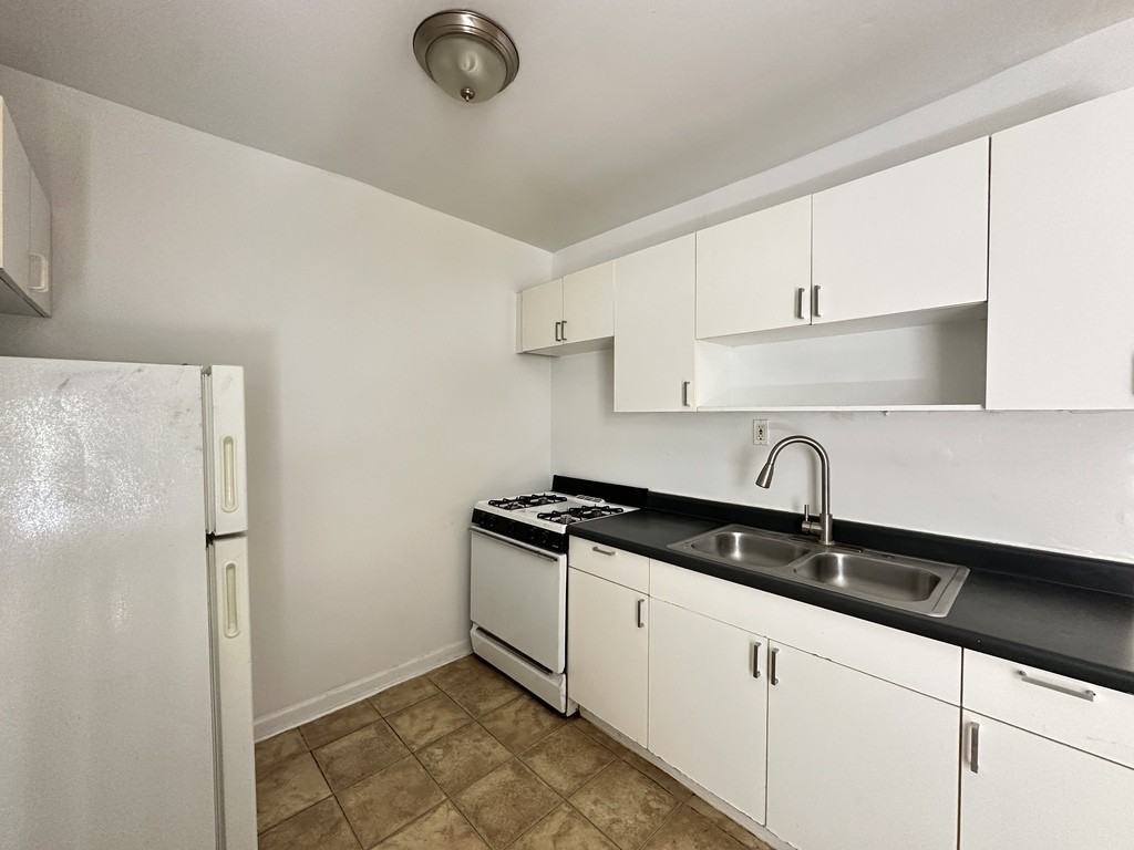2332 N Spaulding Ave #1A - Photo 3 of 21