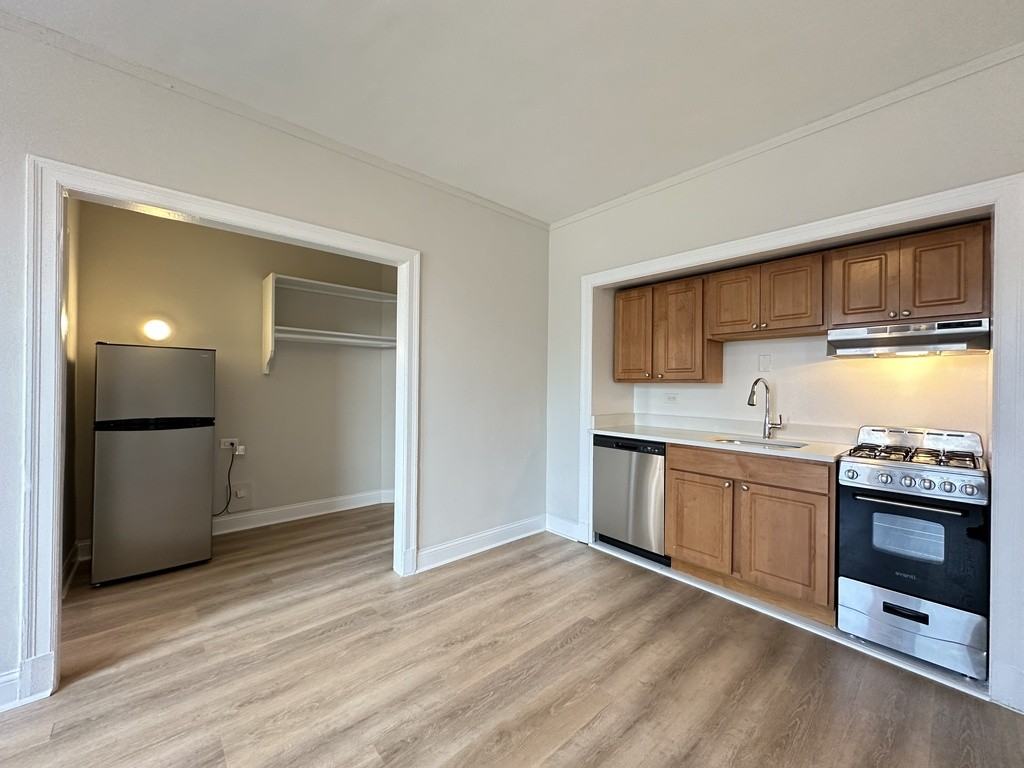 3335 W Diversey Ave #137 - Photo 2 of 21