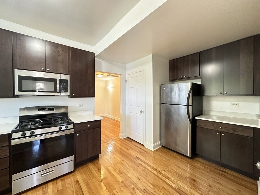3428 W Parker Ave #2 - Photo 2 of 21