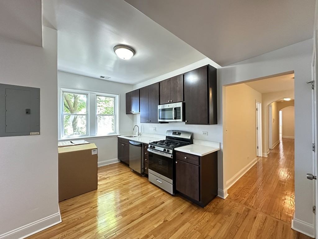 3428 W Parker Ave #2 - Photo 5 of 21