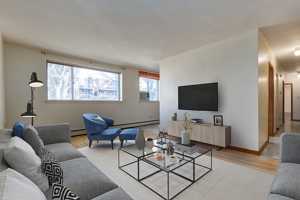 featured image of 2220 Robinson St