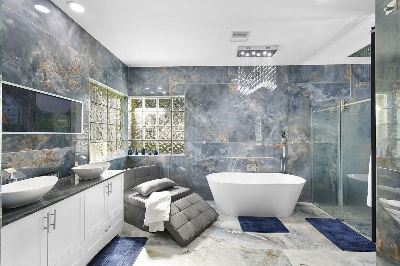 15700 Carrera Ln - Photo 2 of 37