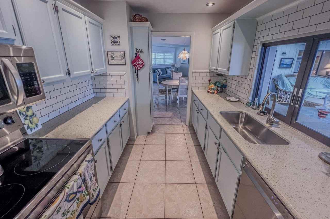 1127 E Seminole 11b Avenue #11B - Photo 7 of 33