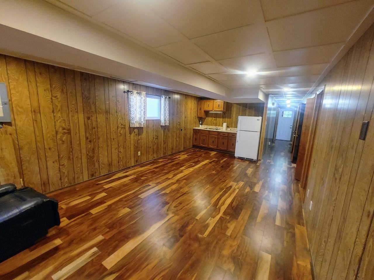 581 Macdonnell St #4 - Photo 5 of 9