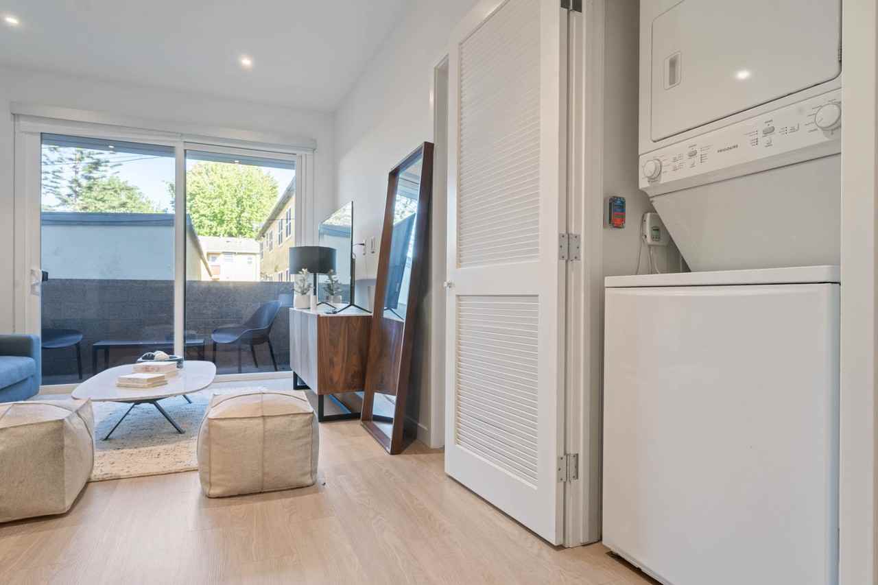 5851 W 88th St - Photo 6 of 45